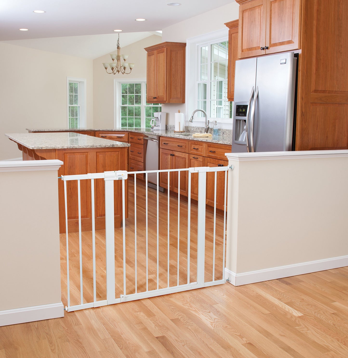 Safety 1st Extra Wide Baby Gate with Door – 36" Tall, Easy Install, Child & Pet Safety